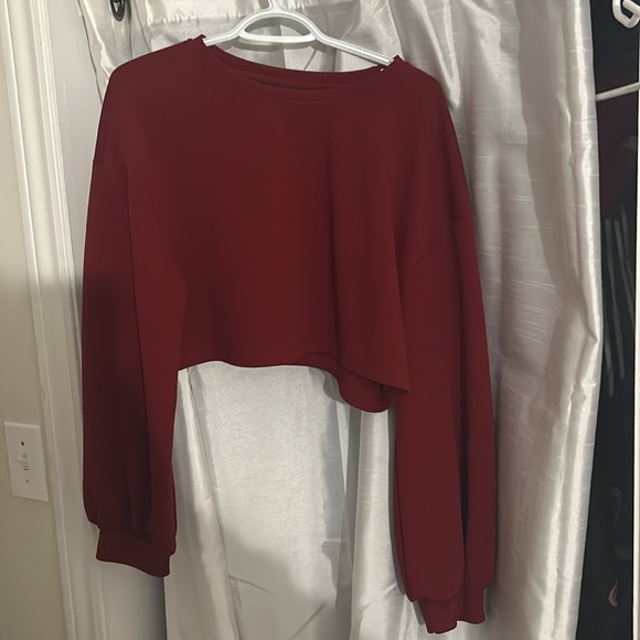 Burgundy top - Picture 2 of 2